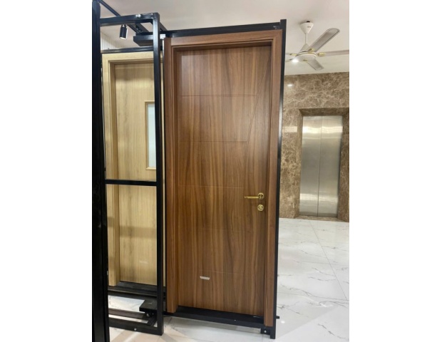 CỬA NHỰA LÕI THÉP VÂN GỖ