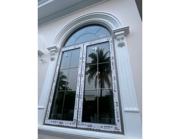 CỬA SỔ NHÔM MAXPRO UỐN VÒM 2 CÁNH MỞ QUAY